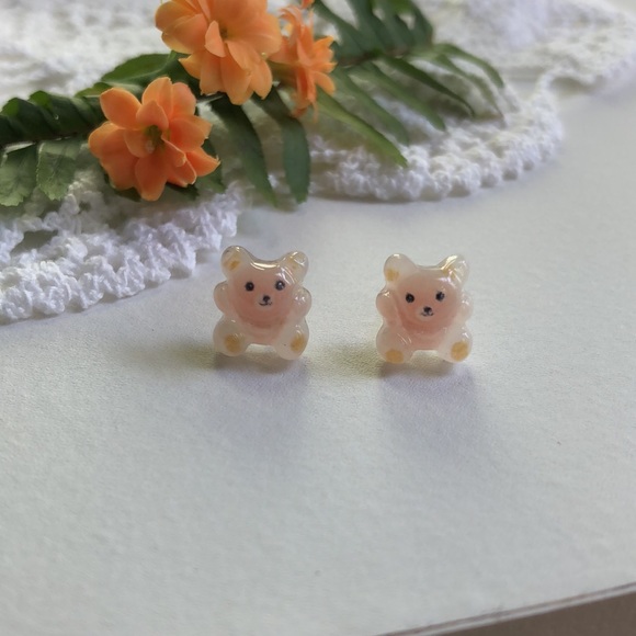 Bear Stud Earrings - Picture 2 of 7
